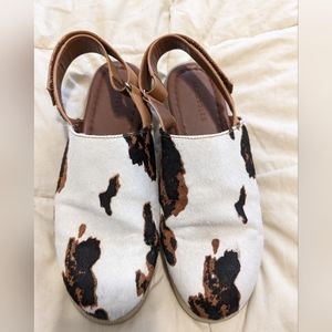 Cow print Aerosols clogs